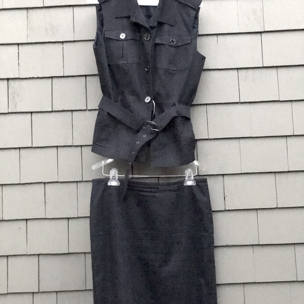 Black Two piece set new great quality, comes with shirt and skirt.